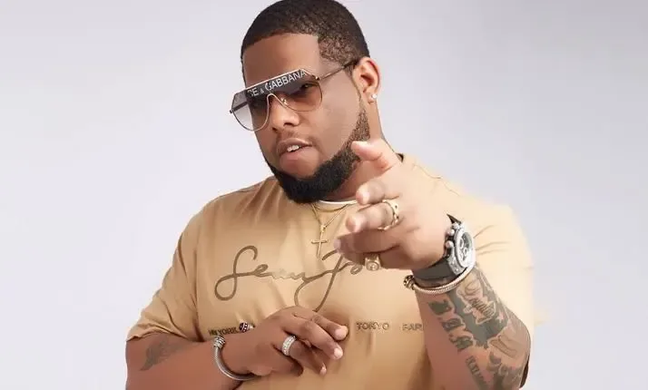 D-Black and Criss Waddle are set to release their new single, “TOO MUCH TOO HOT,” on May 1st.